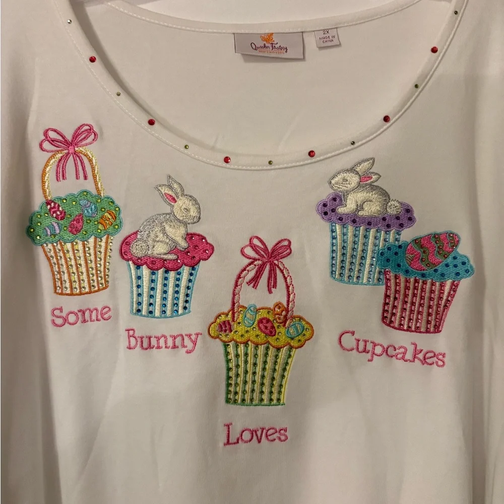 Quacker Factory Spring/Easter White Top - Picture 2 of 8